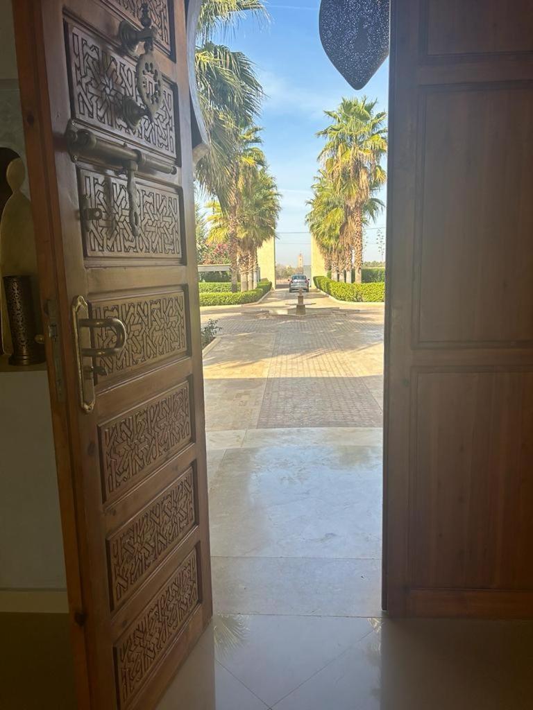 Splendide De Luxe Privatisee Avec Cuisiniere - Piscine Chauffee - Jacuzzi & Hammam Villa