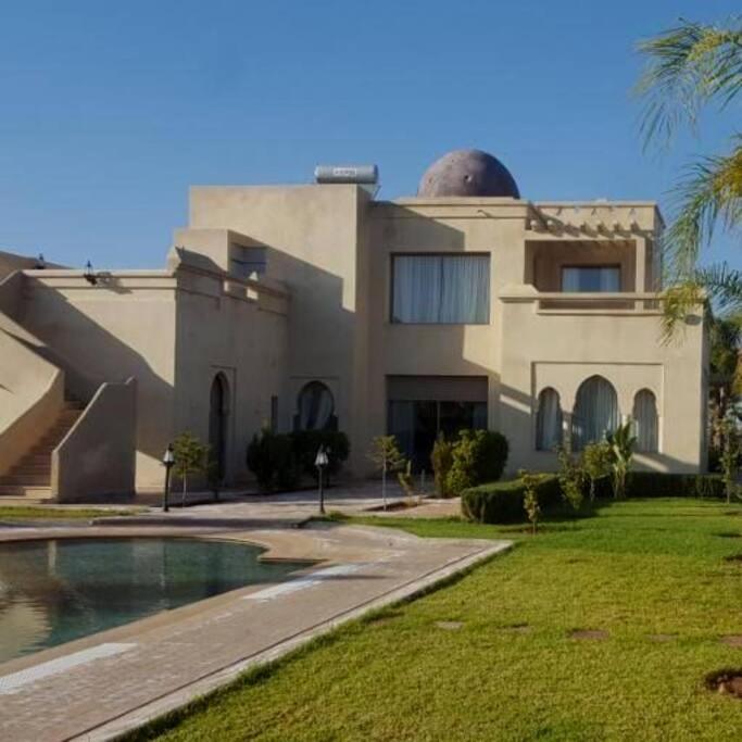Splendide De Luxe Privatisee Avec Cuisiniere - Piscine Chauffee - Jacuzzi & Hammam * Marrakesh