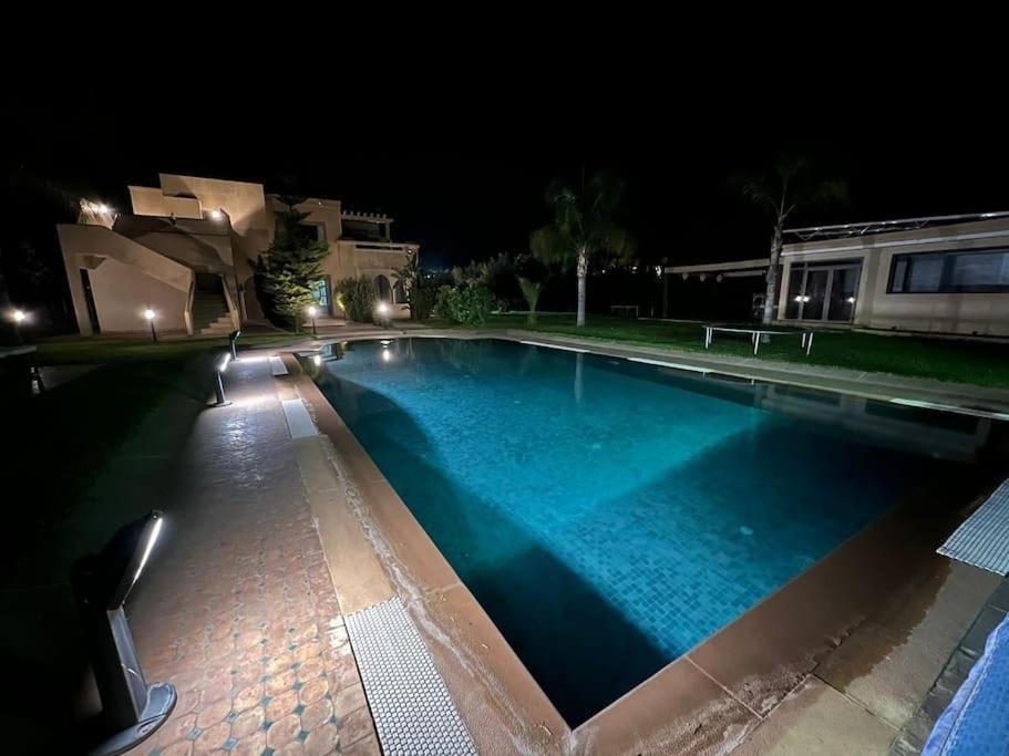 Splendide De Luxe Privatisee Avec Cuisiniere - Piscine Chauffee - Jacuzzi & Hammam *