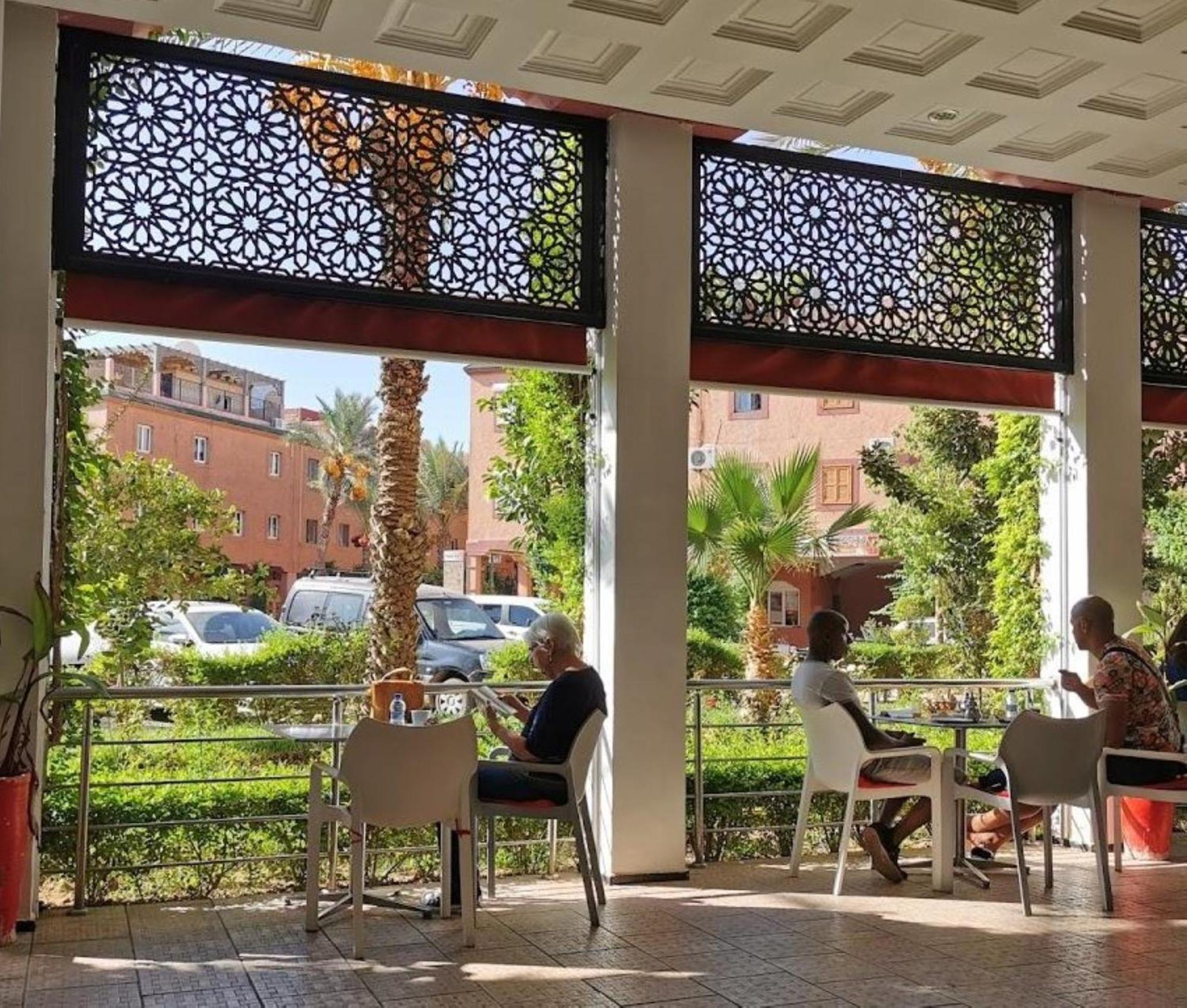 With Outdoor Swimming Pools Hébergement de vacances Marrakesh