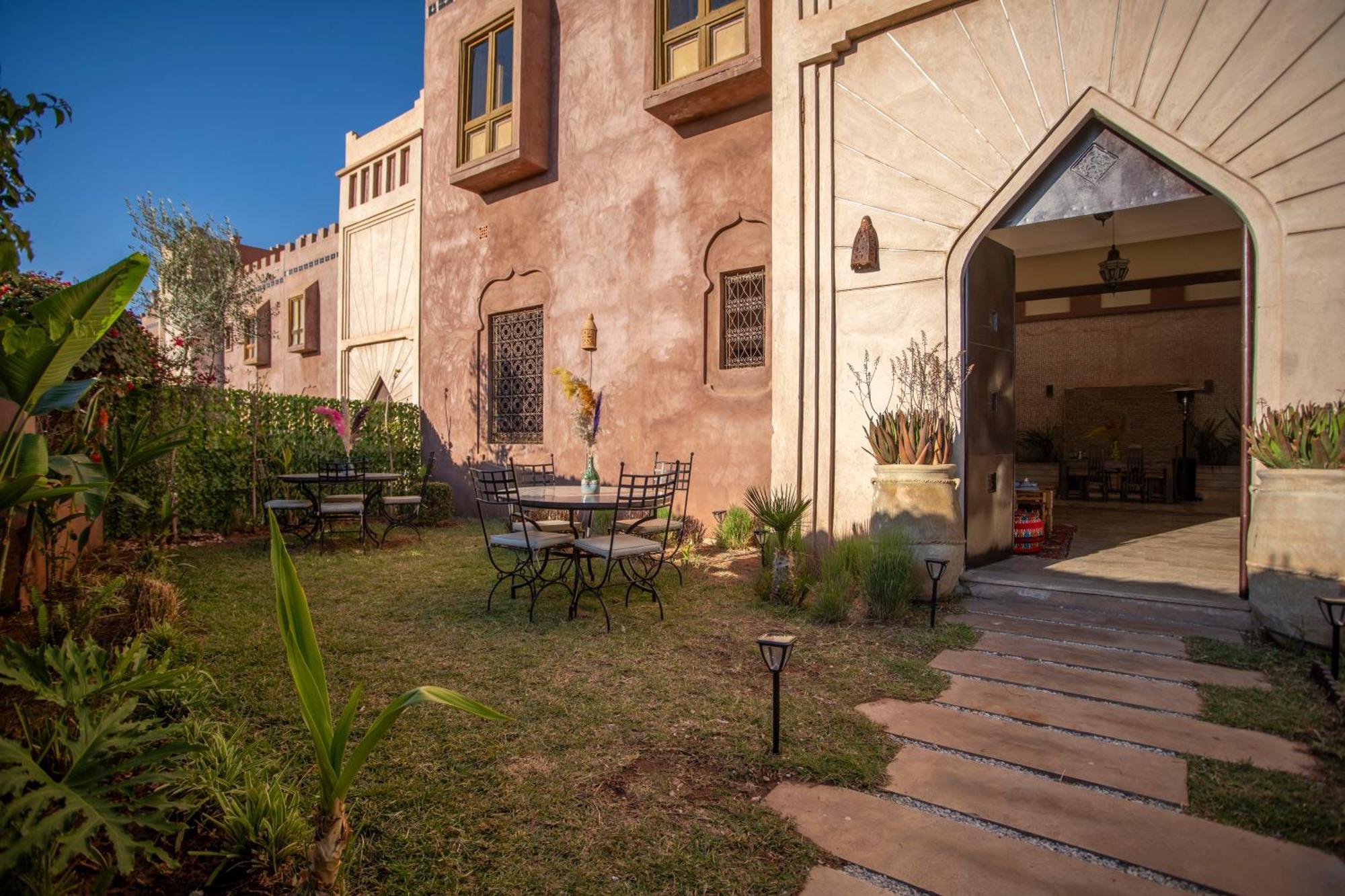 Riad Azia