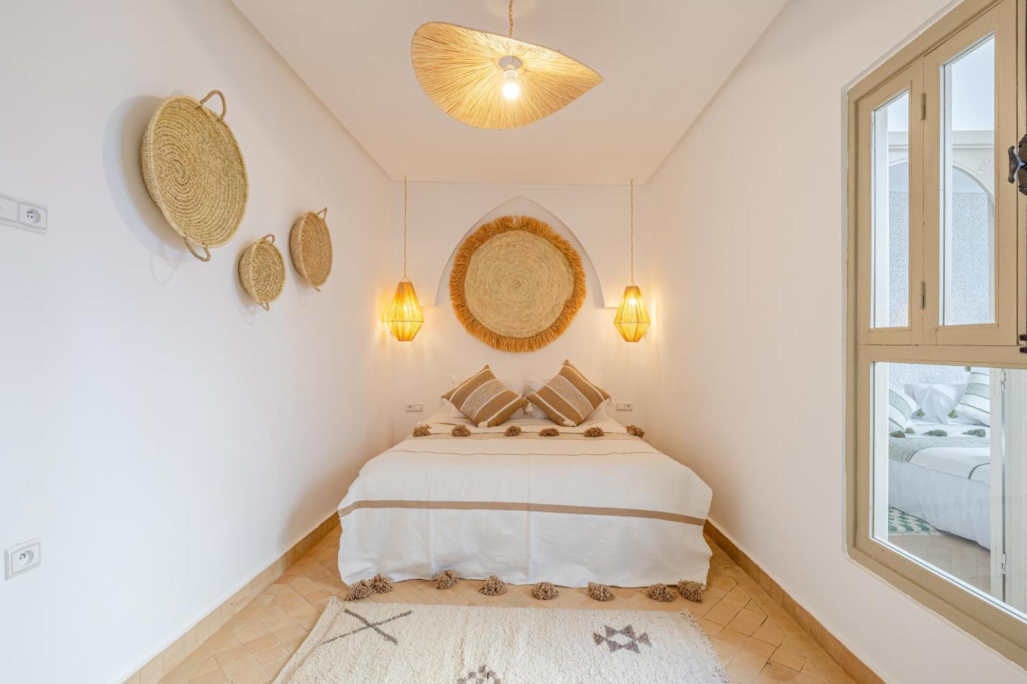 Agan/exclusive&new/pool/breakfast Included