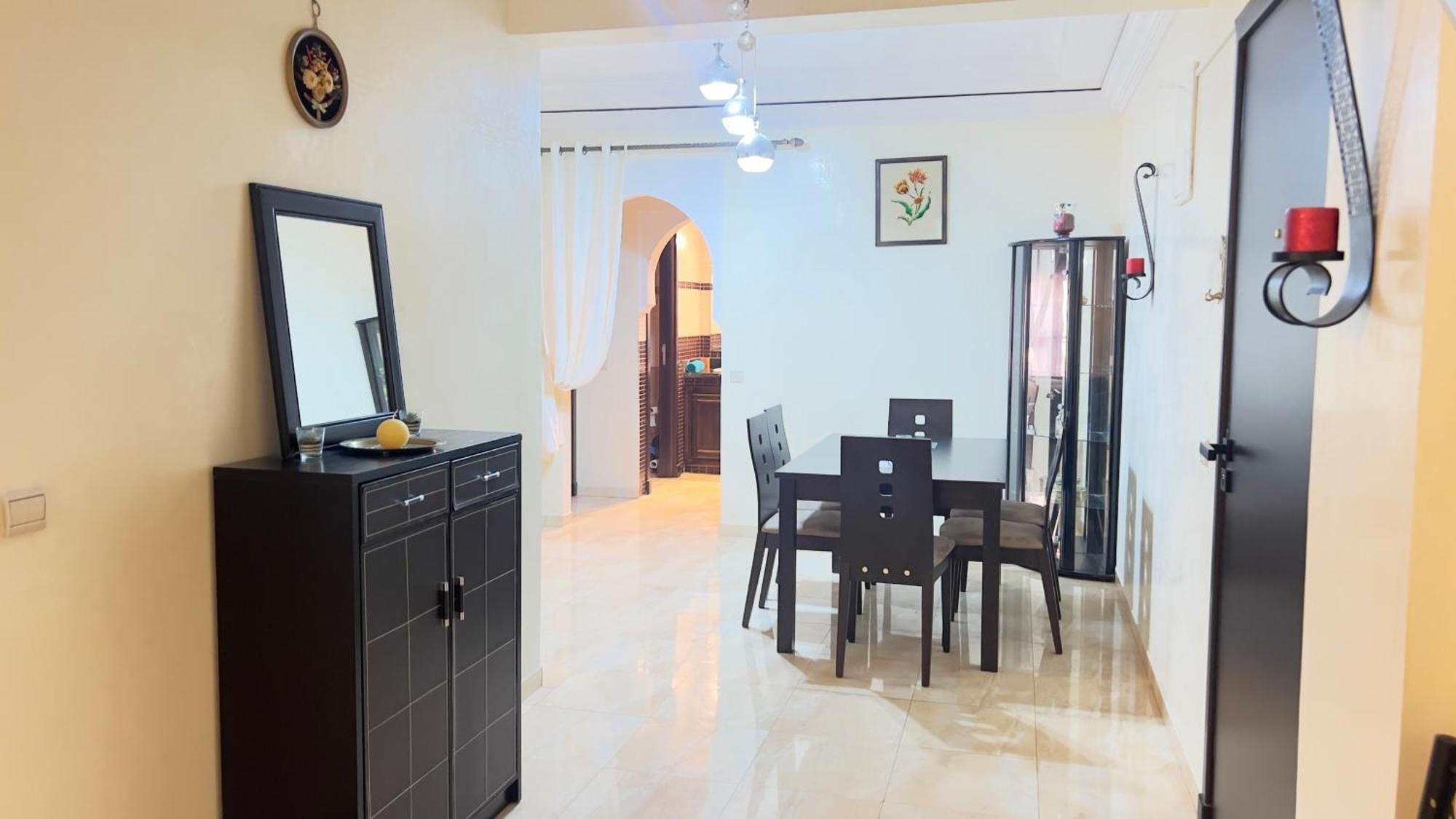 Apartment Magnifique Spacieux Confort Propre Familial 2 Salon Et Salle A Manger A 20mn A Pied De Place Jemaa El Fina 4 Piscines Dans Espace De Golf A 12 Mn En Voitures L Entree Est Gratuit Pour La Clientele Ouvert Entre 10h Et 20h