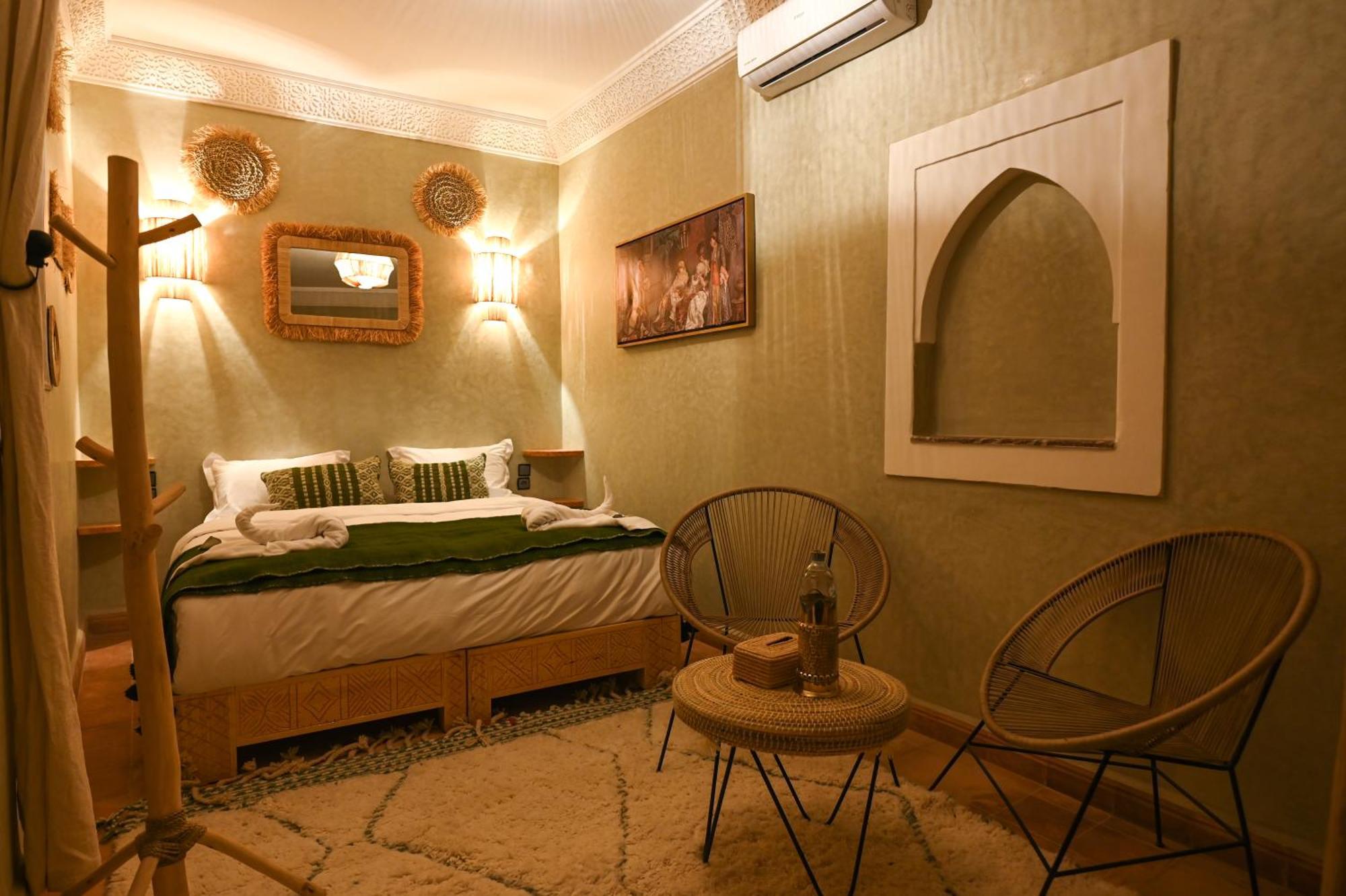 Chez Henriette Guest house *