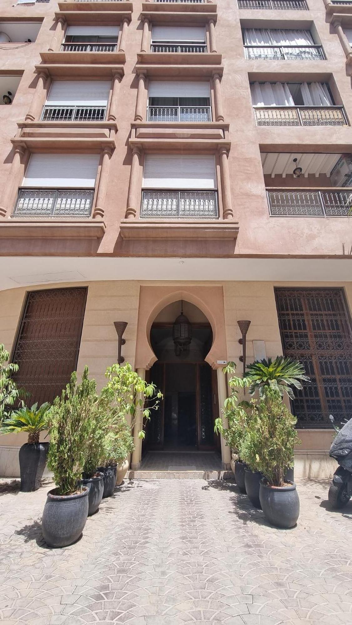 Apartment Superbe Marrakech 2 Avec Piscine, En Plein Centre A 3min De Guelliz, De La Gare
