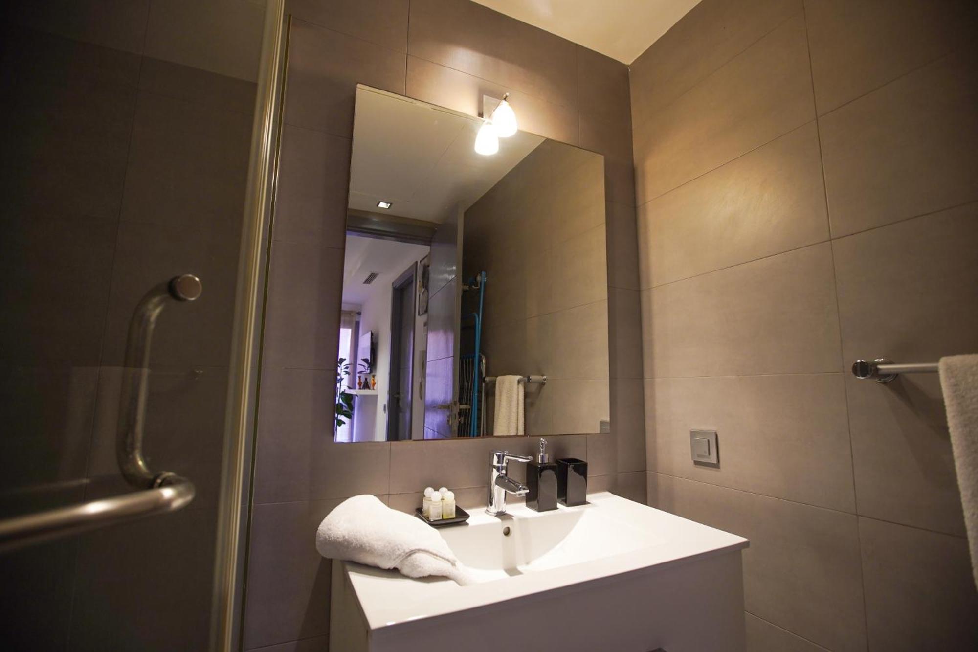 Lovely 2-bedroom With Ac-netflix-nespreso Apartment