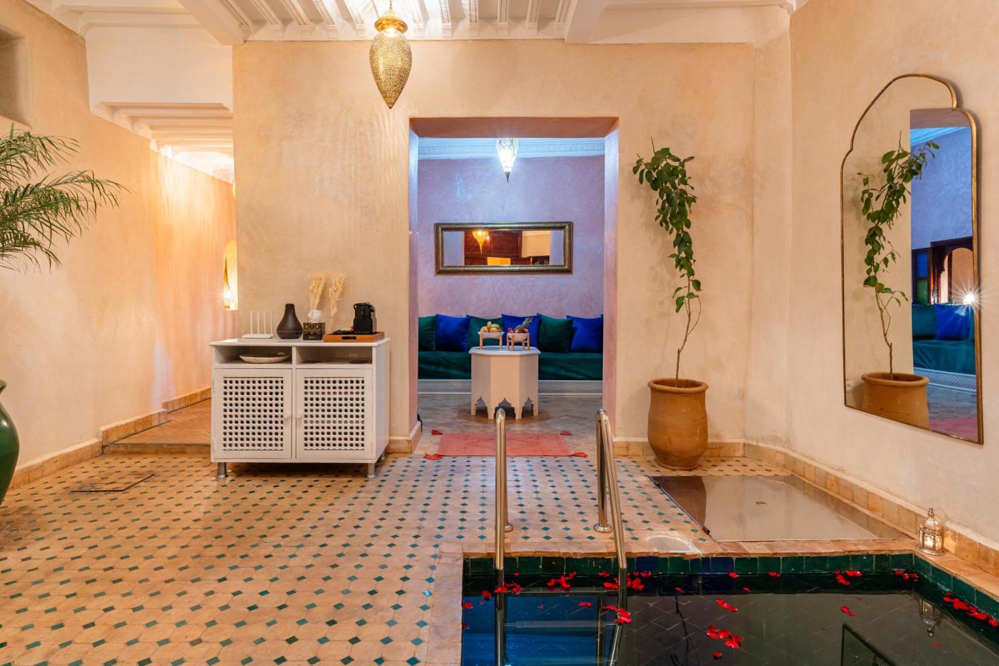 Holiday home Prive Dar L'etoile - Jacuzzi Piscine & Petit Dej Inclus Marrakesh