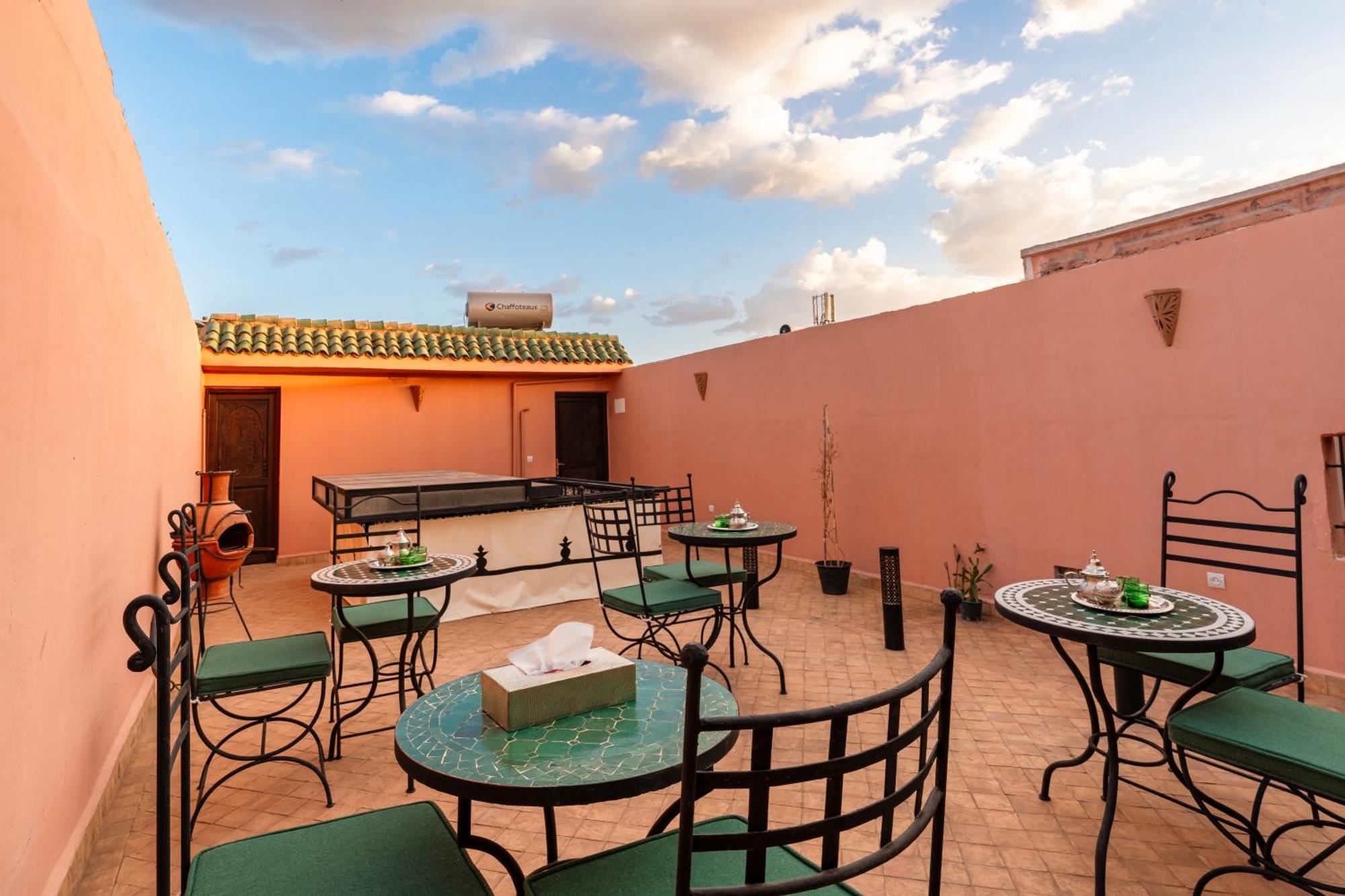 Prive Dar L'etoile - Jacuzzi Piscine & Petit Dej Inclus * Marrakesh