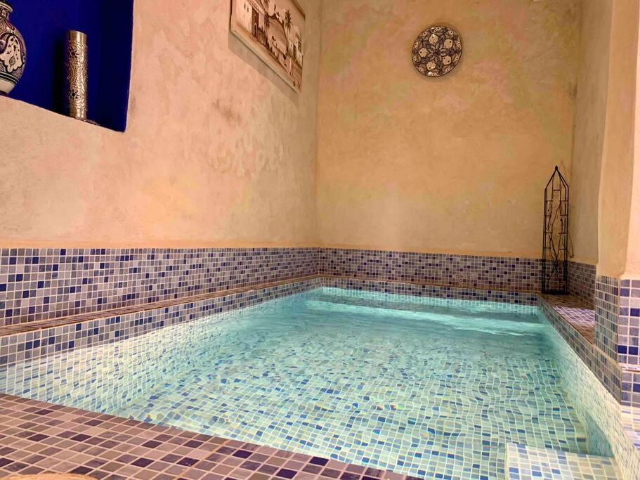 4 Avec Piscine Et Petit Dejeuner