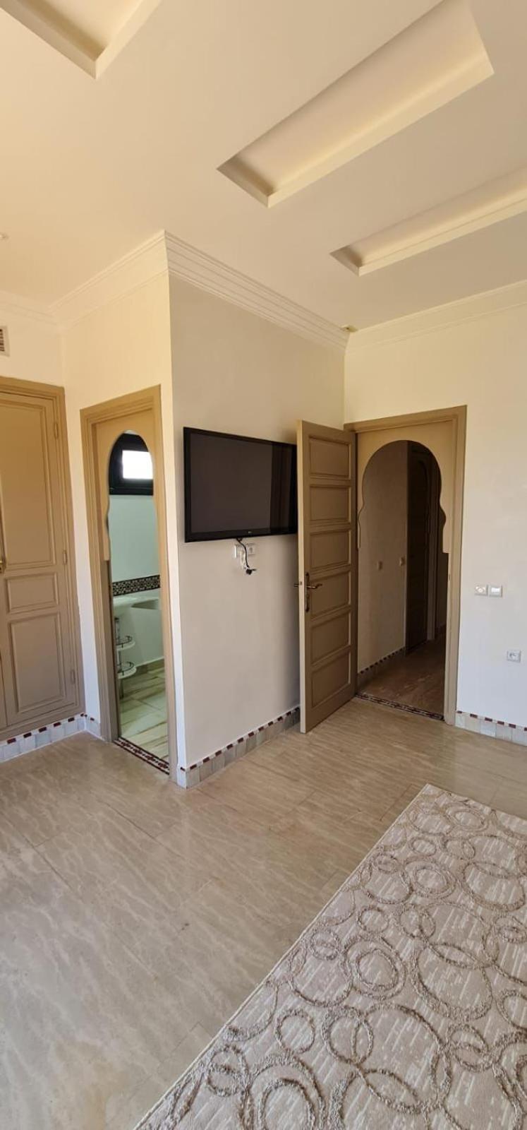 Entire Luxury In Villa