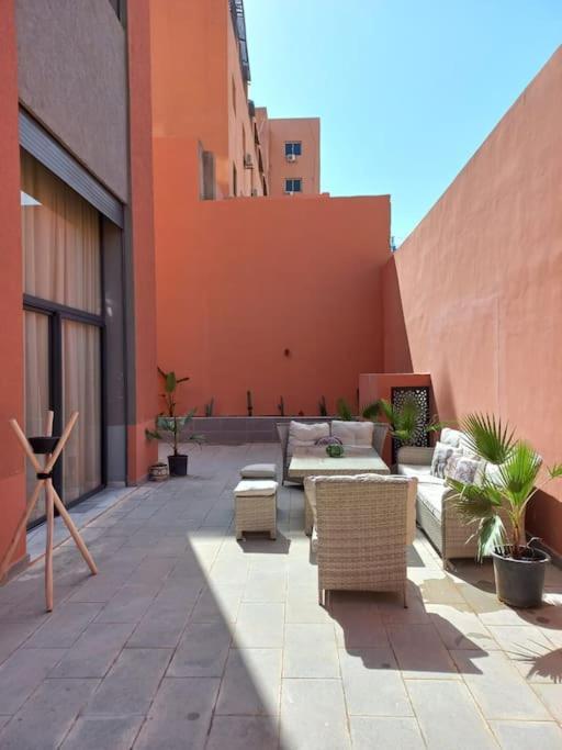 Chic Duplex Oasis: Downtown Marrakech Apartment Marrakesh