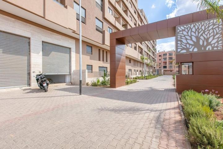 Cosy Menara Garden Apartment *