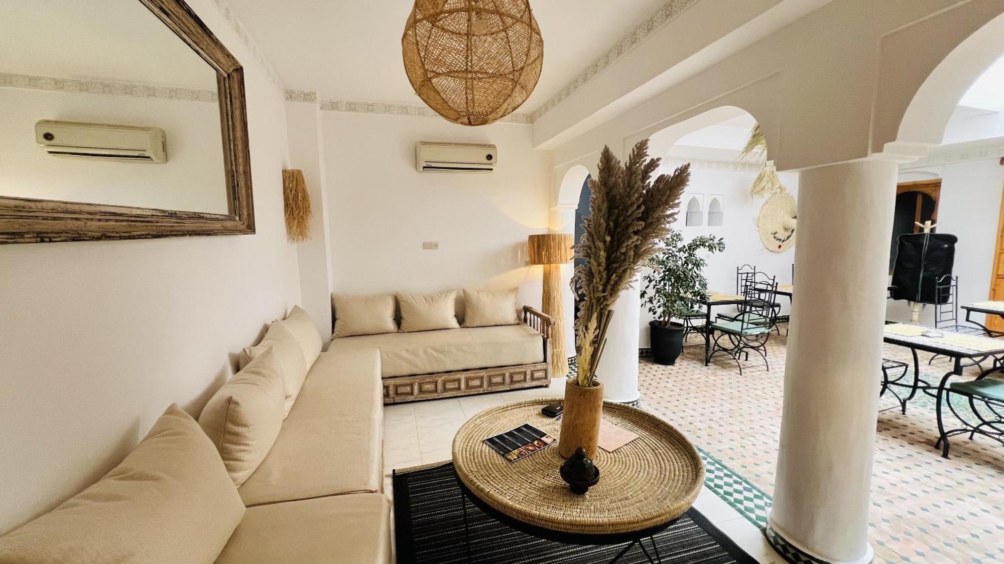 Riad Sarah Sabrina Acomodação com café da manhã  Marraquexe