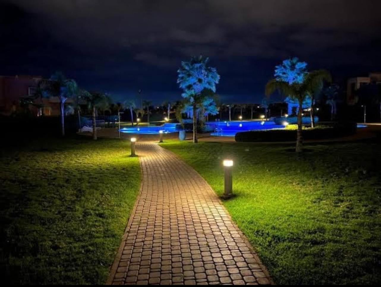 De Luxe Avec Jardin Vue Sur La Piscine Golf Securise 24h Sur 24 A 5 Minutes De L Aeroport Apartamento