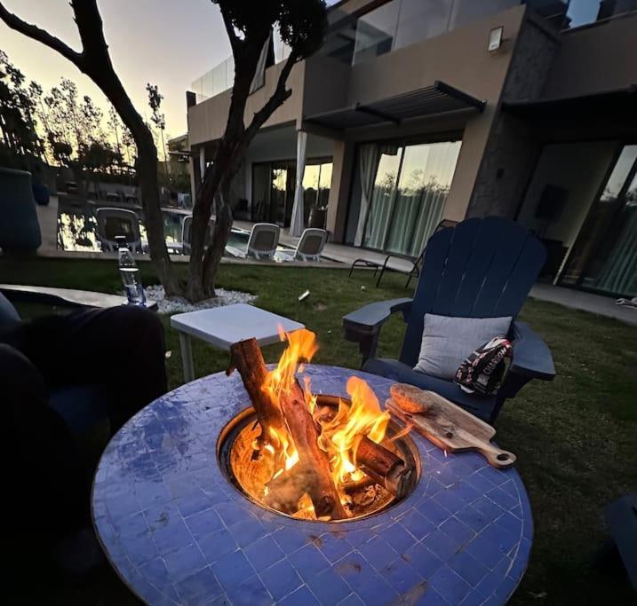 Villa In Marrakech - 5 Suites, Heated Pool, Jacuzzi, Transportation, Volleyball & Padle Court, Complimentary Breakfast *