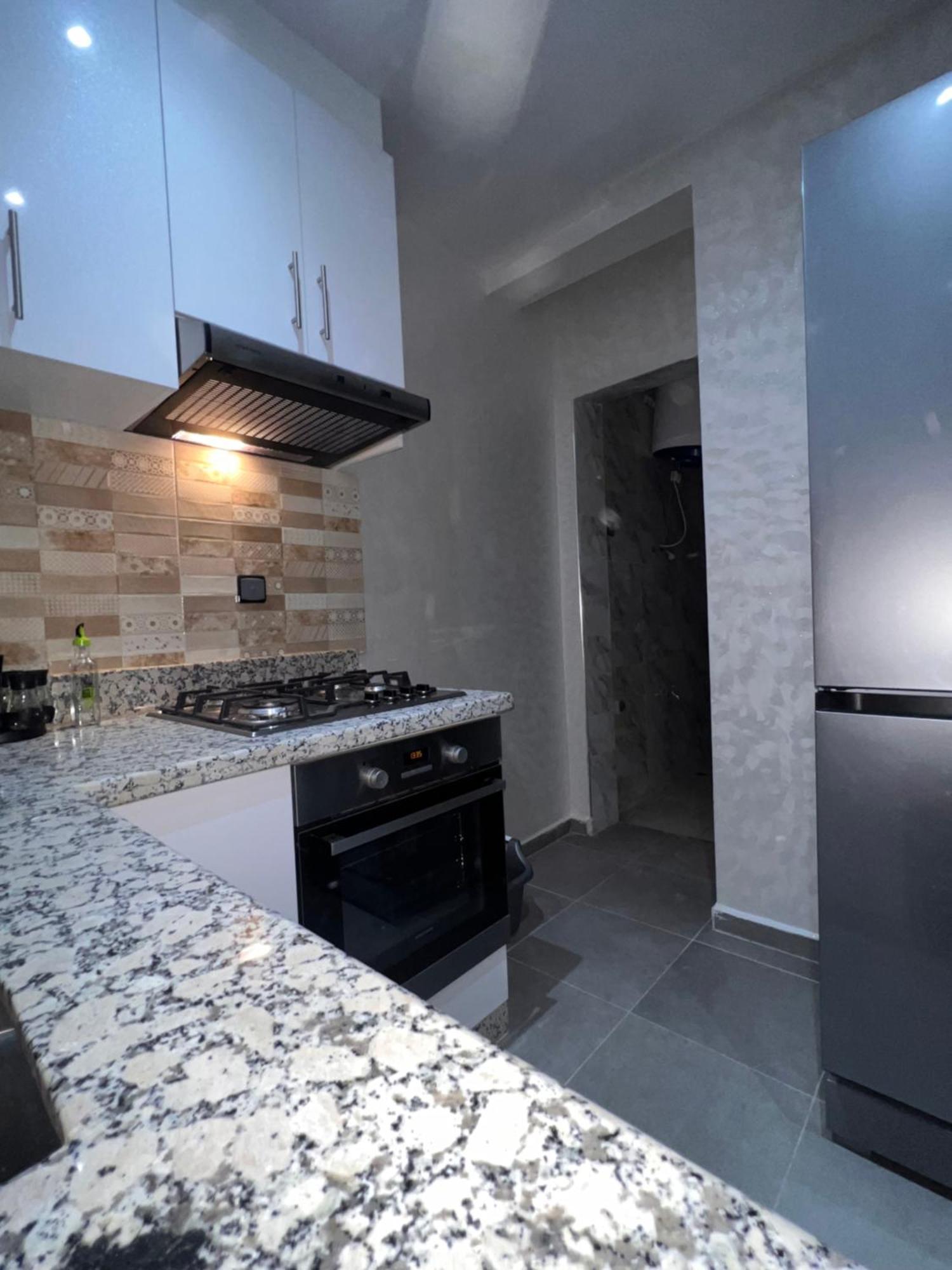 Apartment Elegant 2 Bedroom *