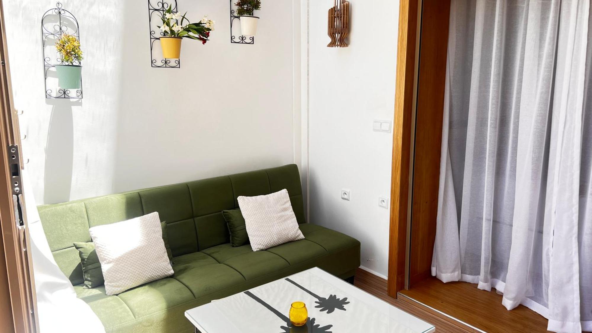 De Luxe Avec Jardin Vue Sur La Piscine Golf Securise 24h Sur 24 A 5 Minutes De L Aeroport *