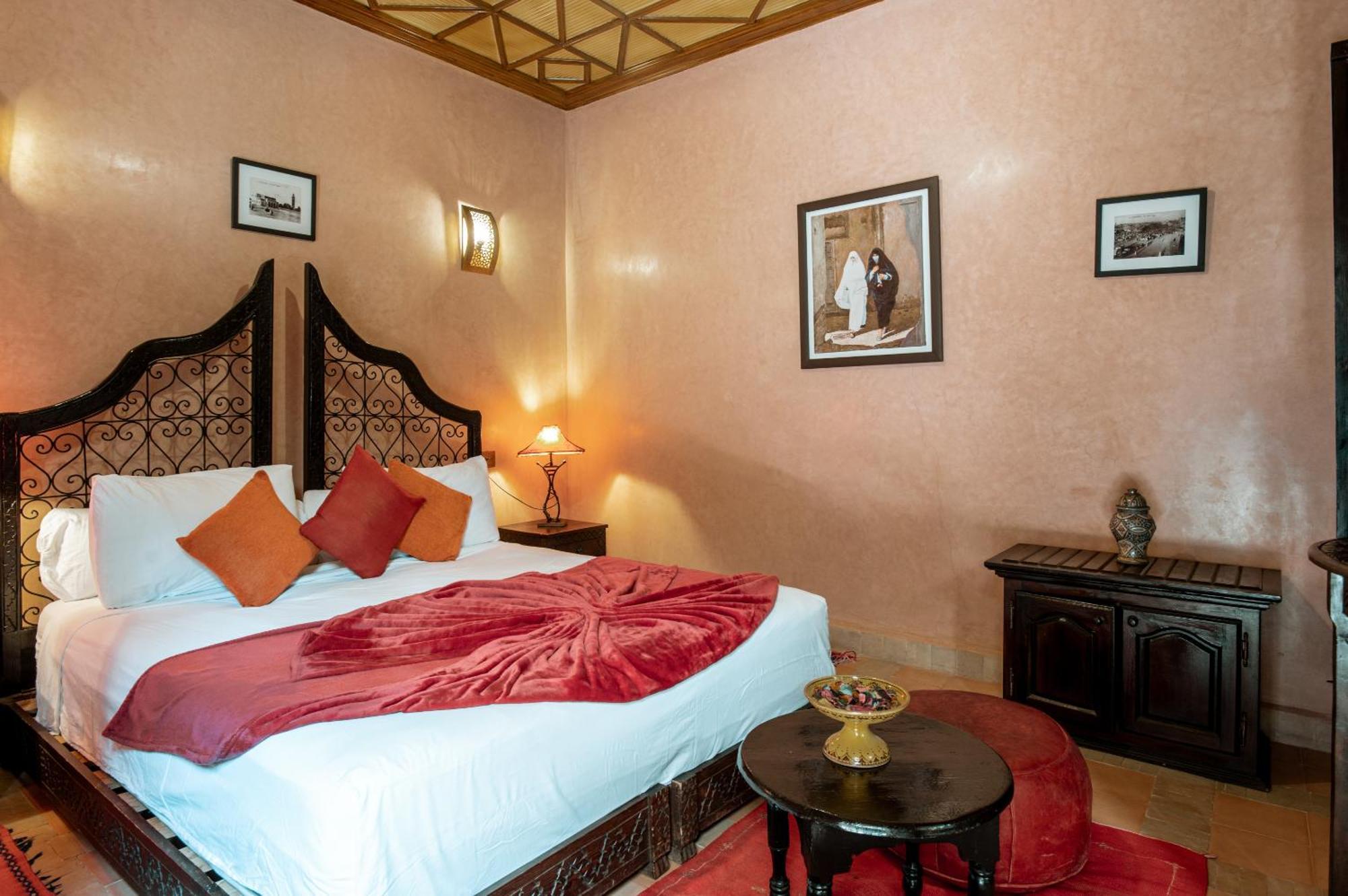 Couette-café Christina 3*
