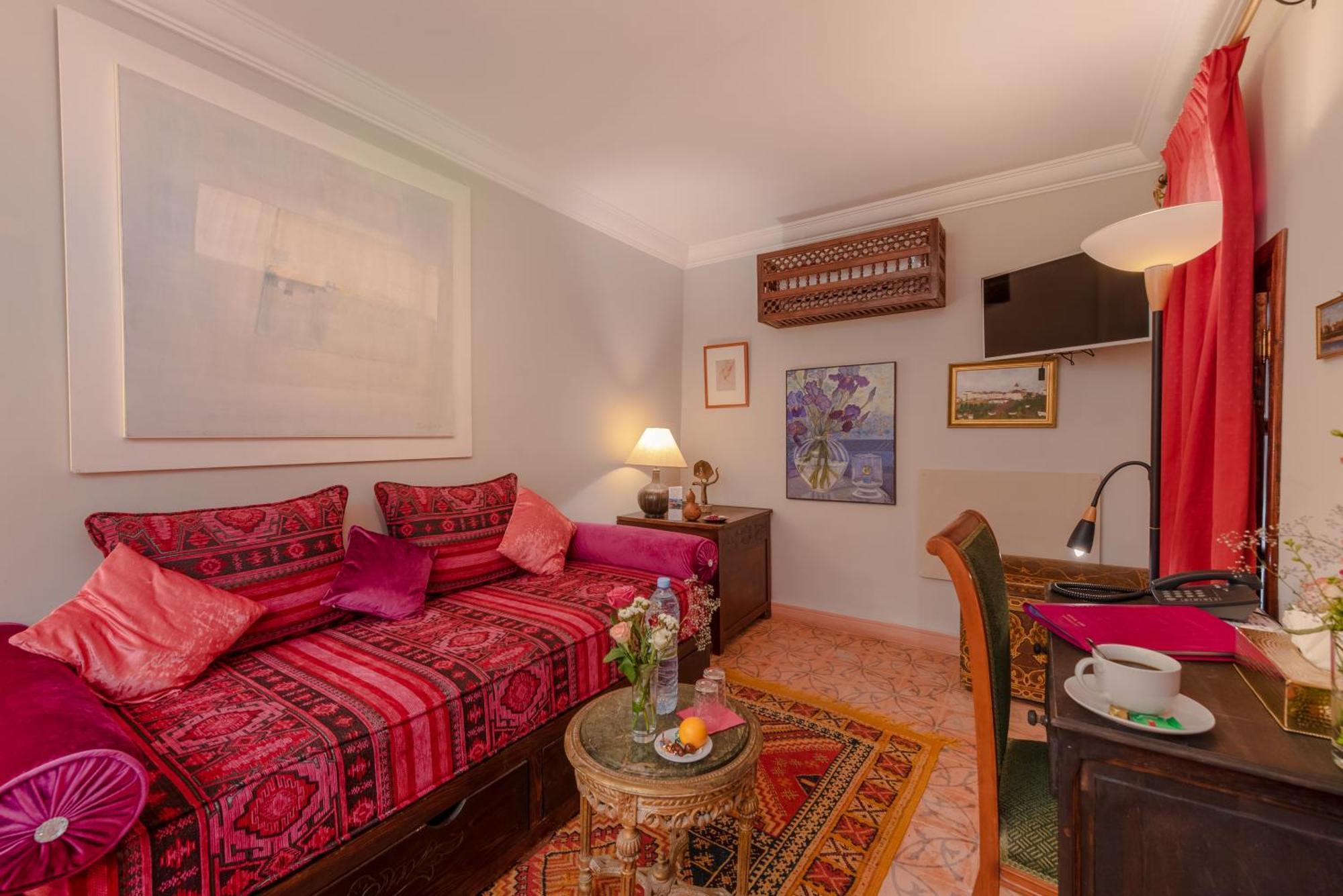 Abelia - 2024 Traveler's Choice Award 3*