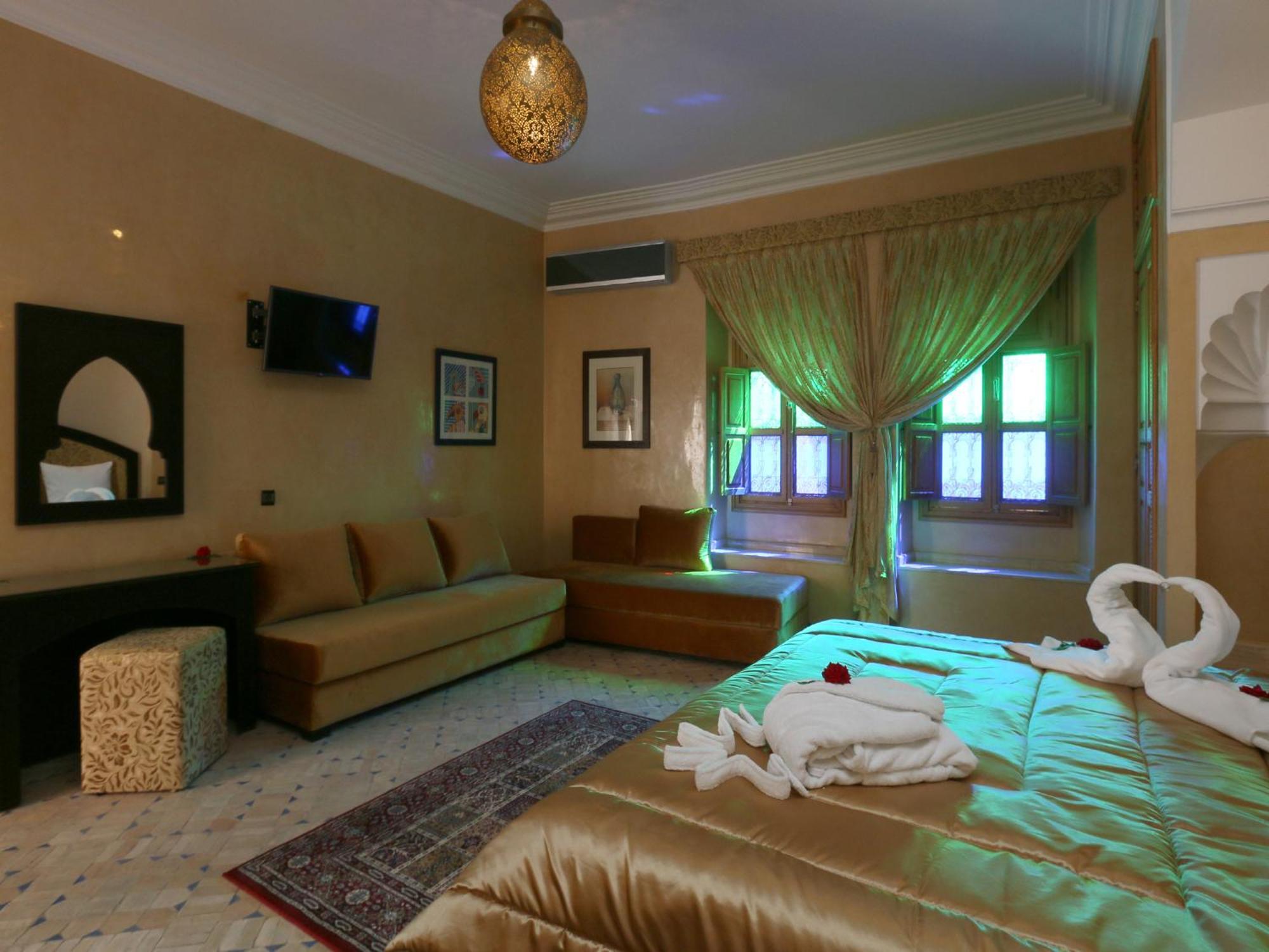 Zaki Guest house