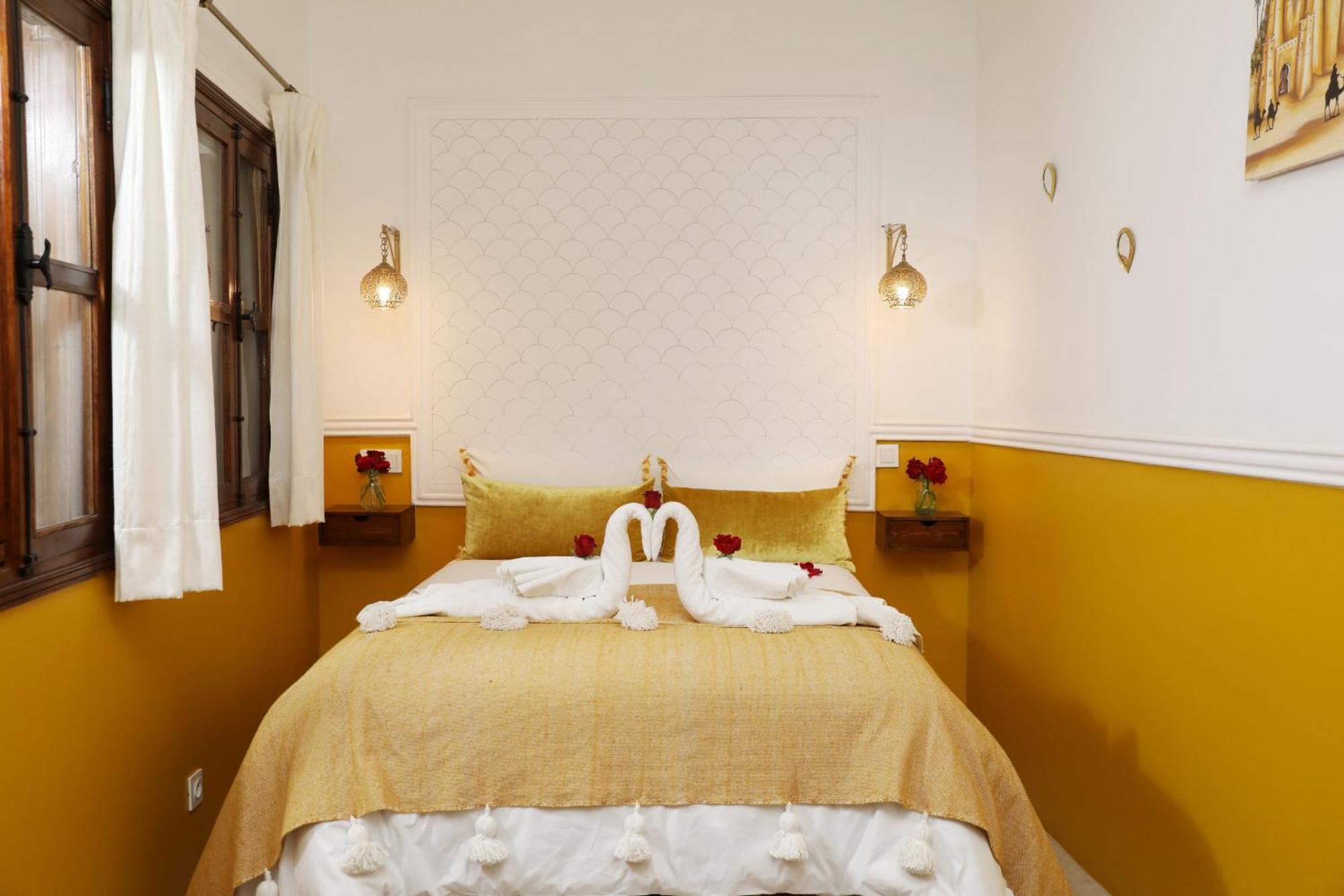 Heklek Riad 3*