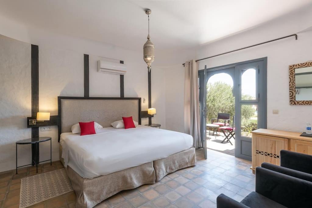 Private Villa, Up To 38 People, Massages, Catering *