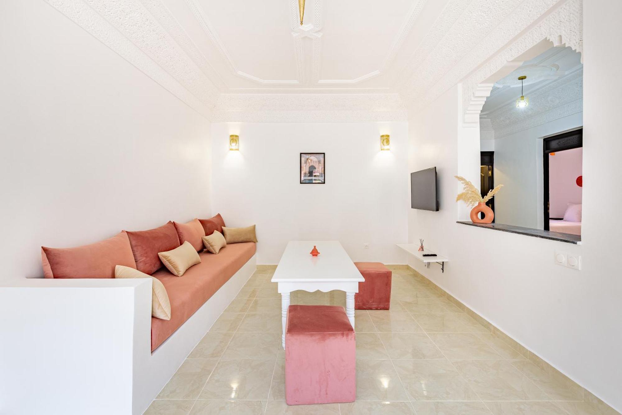 Avec Terrasse Et Jacuzzi Prive 5*