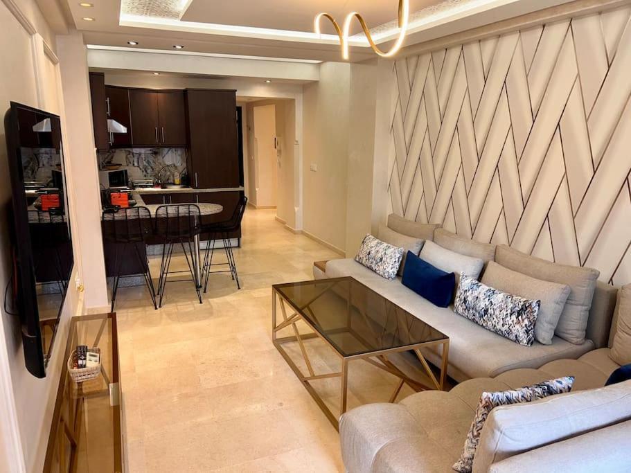E-appartement De Luxe Centre Gueliz Piscine Parking Fibre Netflix Apartamento
