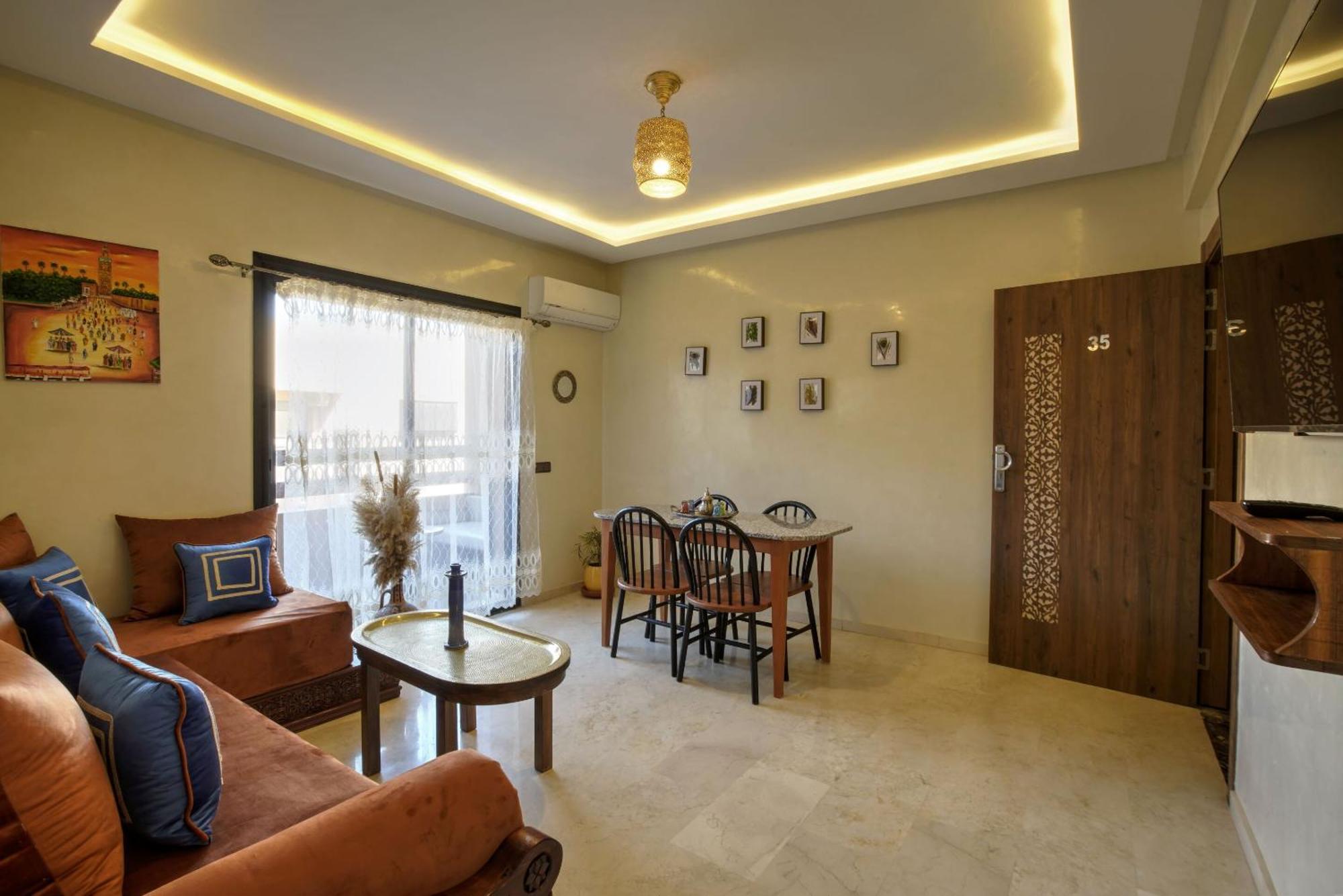 Couette-café Nour 5 El Bellar *