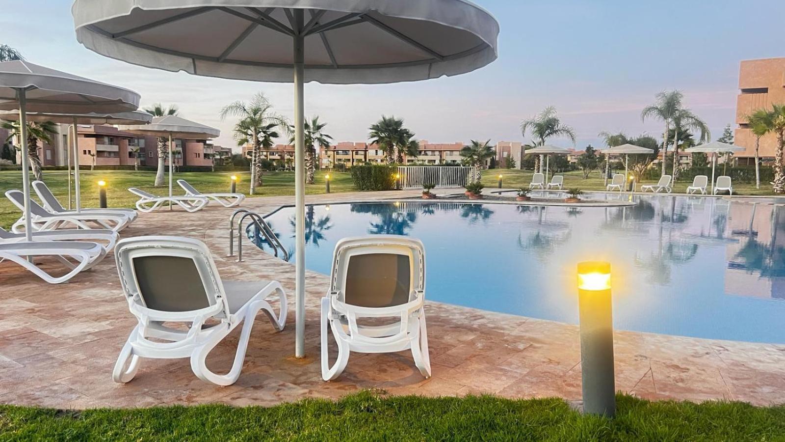 De Luxe Avec Jardin Vue Sur La Piscine Golf Securise 24h Sur 24 A 5 Minutes De L Aeroport Marraquexe