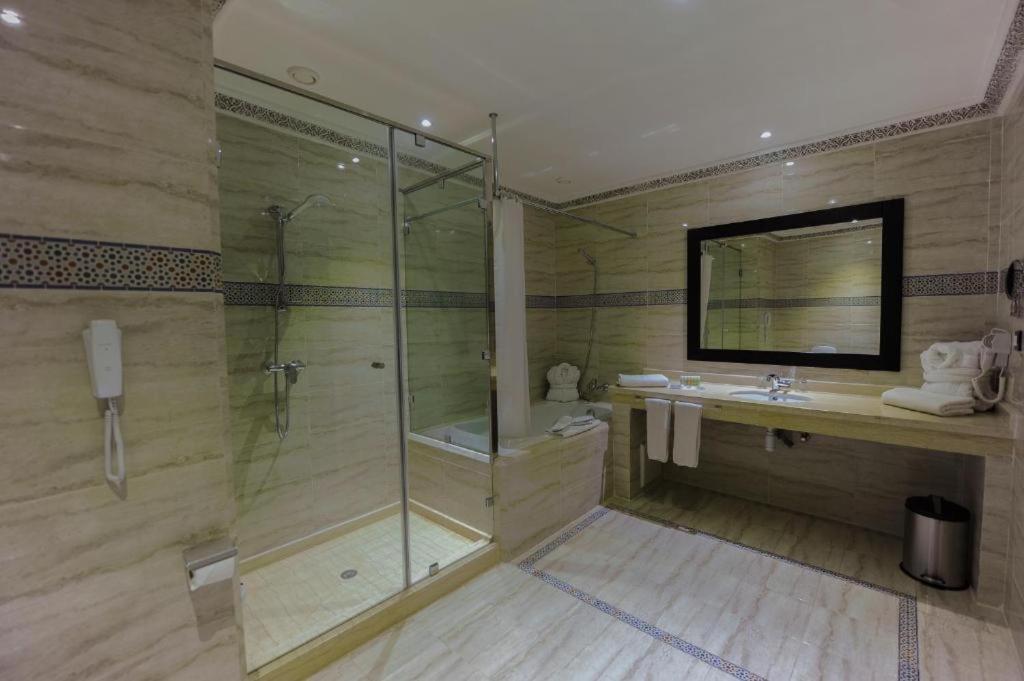 Hotel Dwo Marrakech Ennakhil 5*
