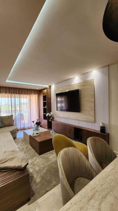 Apartment Luxueux Vue Sur Atlas Golf Et Piscine *