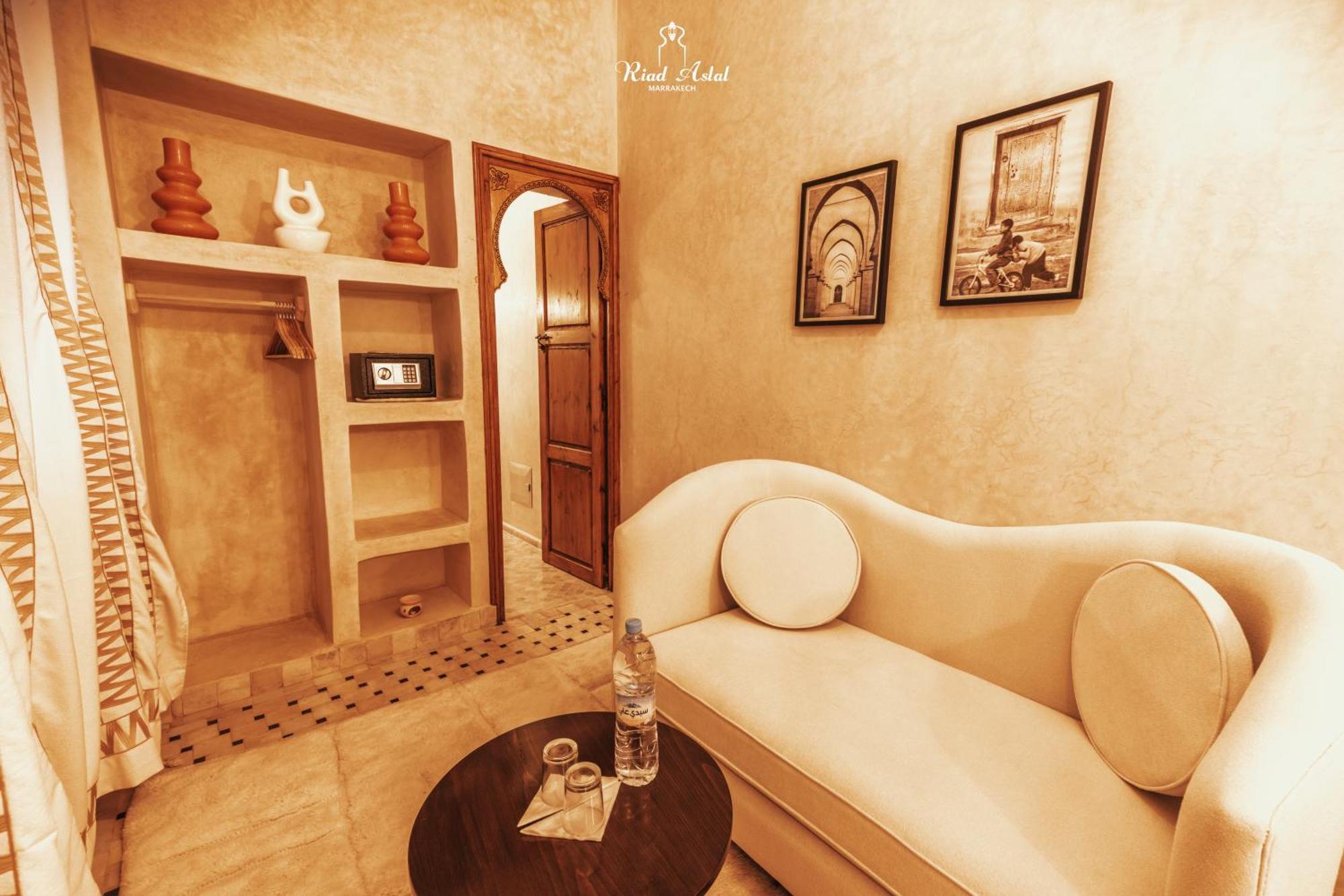 Aslal Guest house *