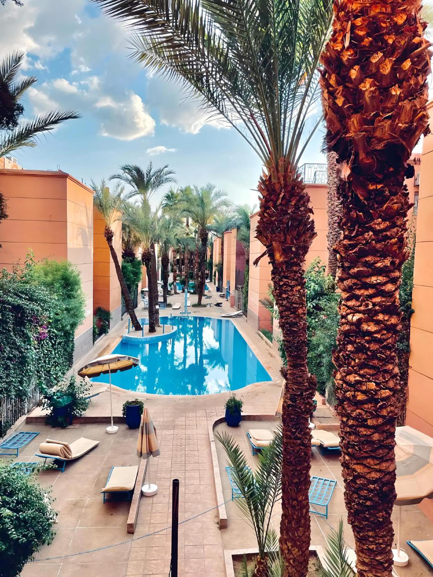 Tres Beau A Marrakech Avec Piscines Marraquexe
