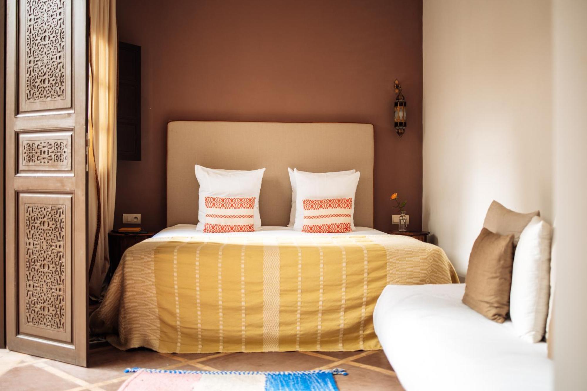 Deha & Guest house