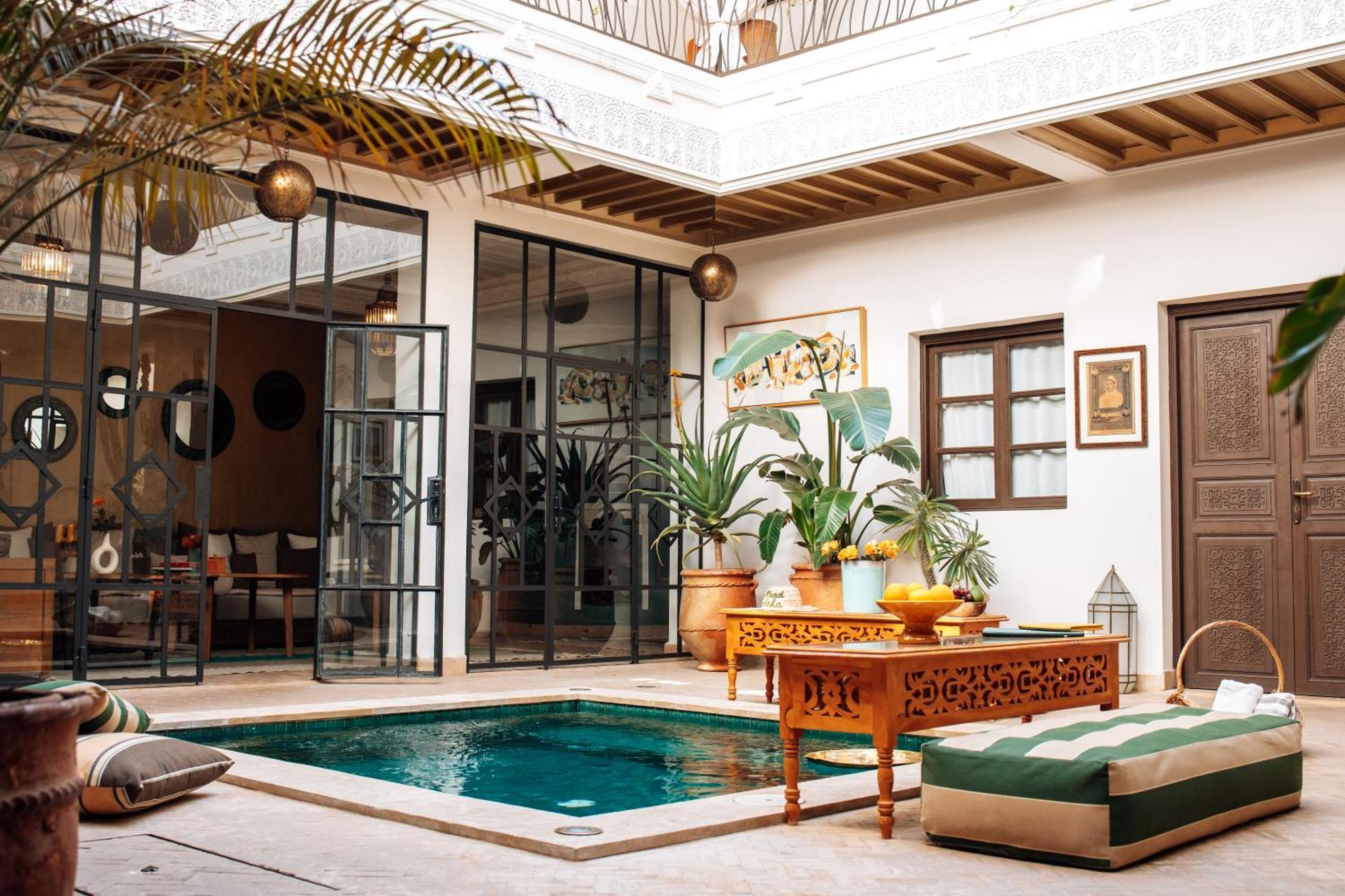 Deha & Guest house *