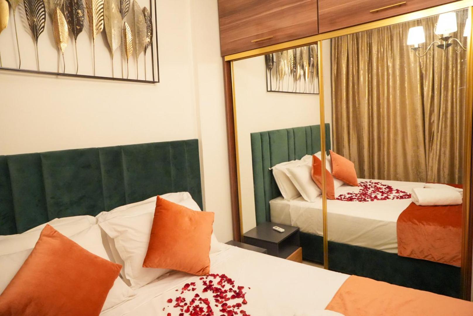 Stylish Moroccan Near Majorelle Garden, Wi-fi, Free Airport Shuttle Apartment *