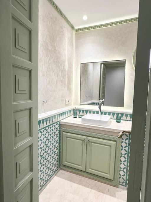 Somptueux Jardin & Piscine - Hivernage Apartamento *