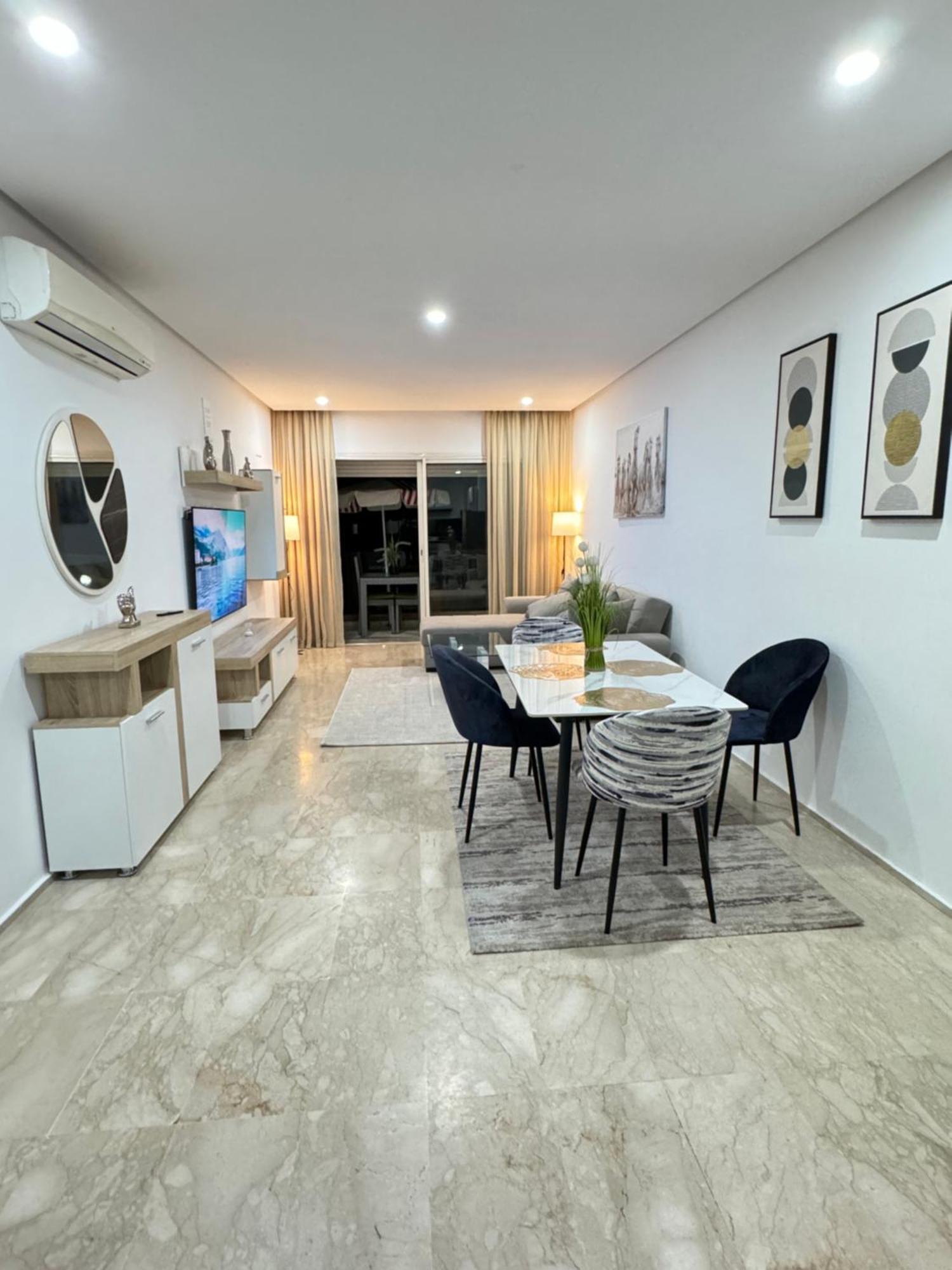 Apartment Fresh Modern Flat With Spacious And Bathroom