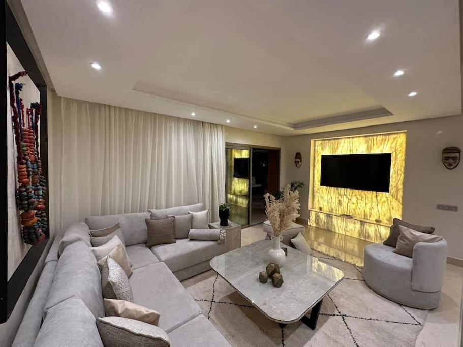 Nacarat 2br Piscine 170 M2 Centre Apartment *