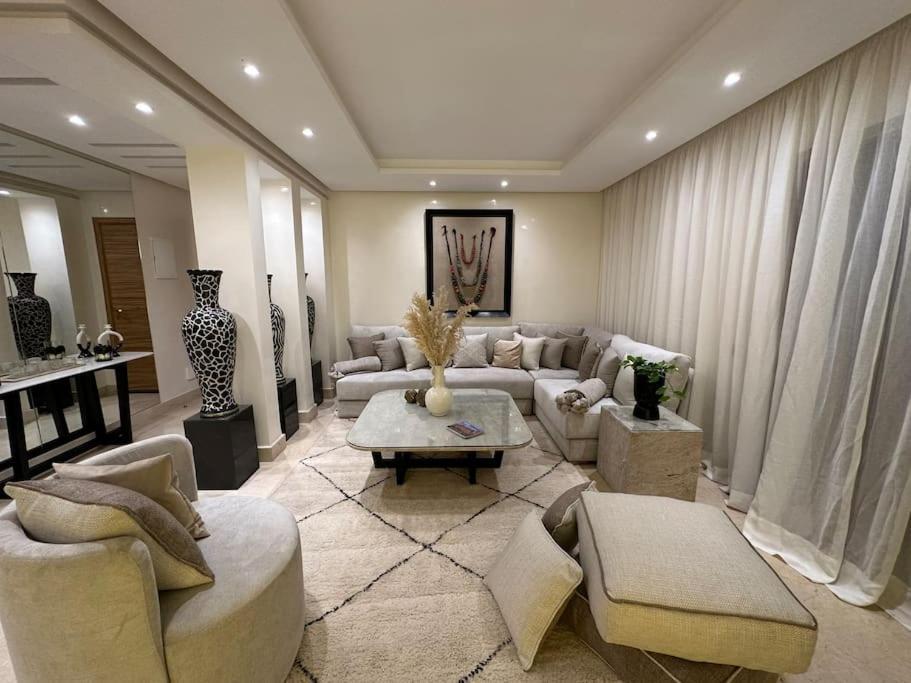 Nacarat 2br Piscine 170 M2 Centre Apartment Marrakesh
