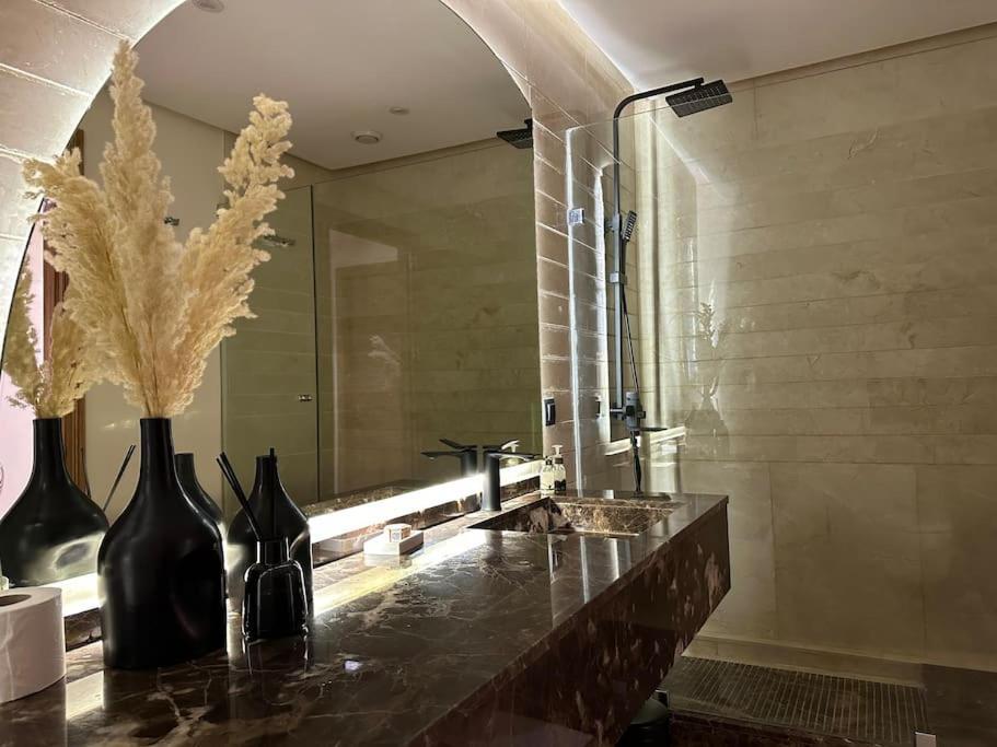 Nacarat 2br Piscine 170 M2 Centre Apartment *