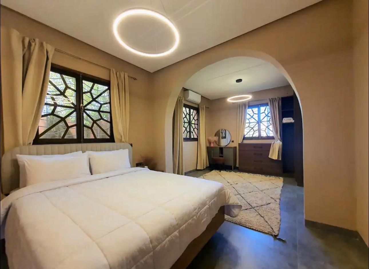 A Marrakech With Warm Pool Villa Marrakesh