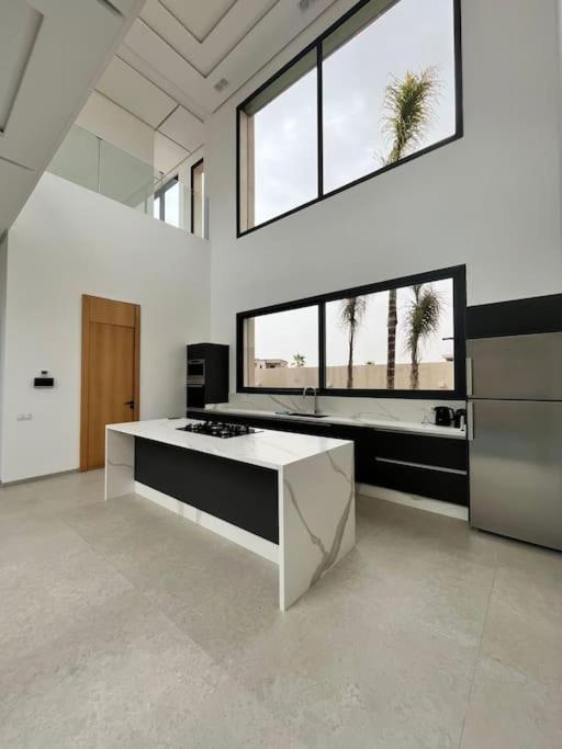 Kenza Piscine Et Jacuzzi Chauffee Villa