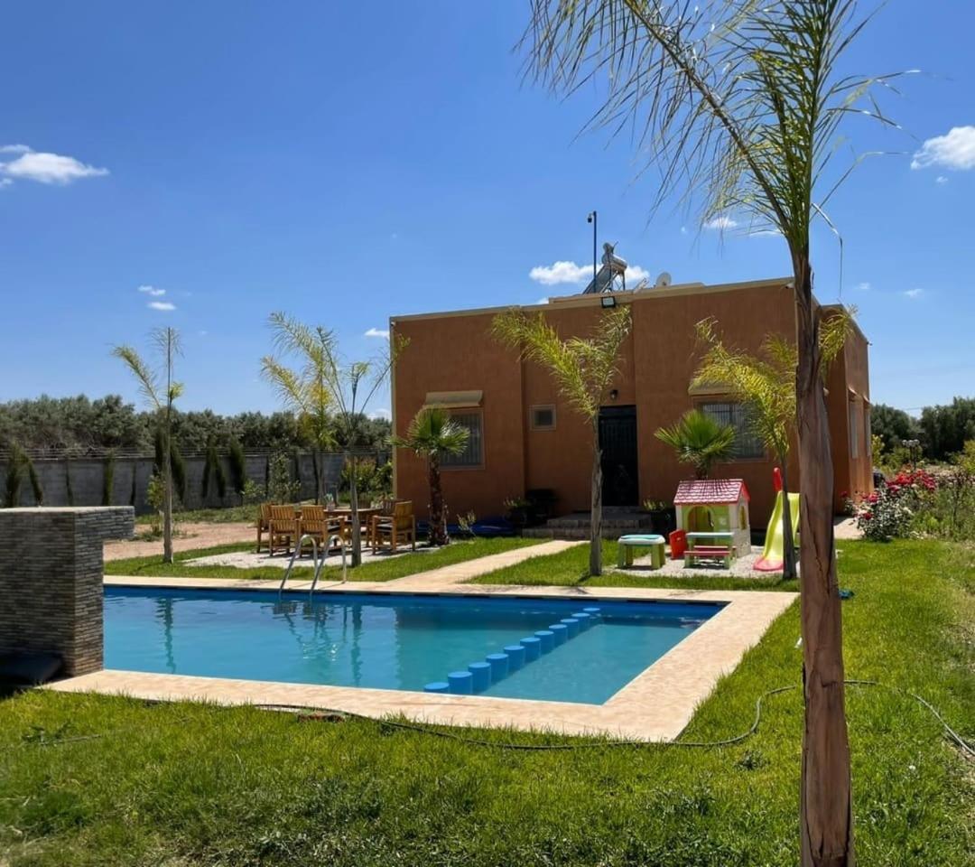 Avec Piscine