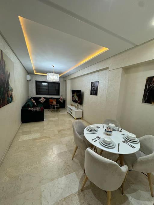 Apartment A Gueliz Pres De Toute Commodite *