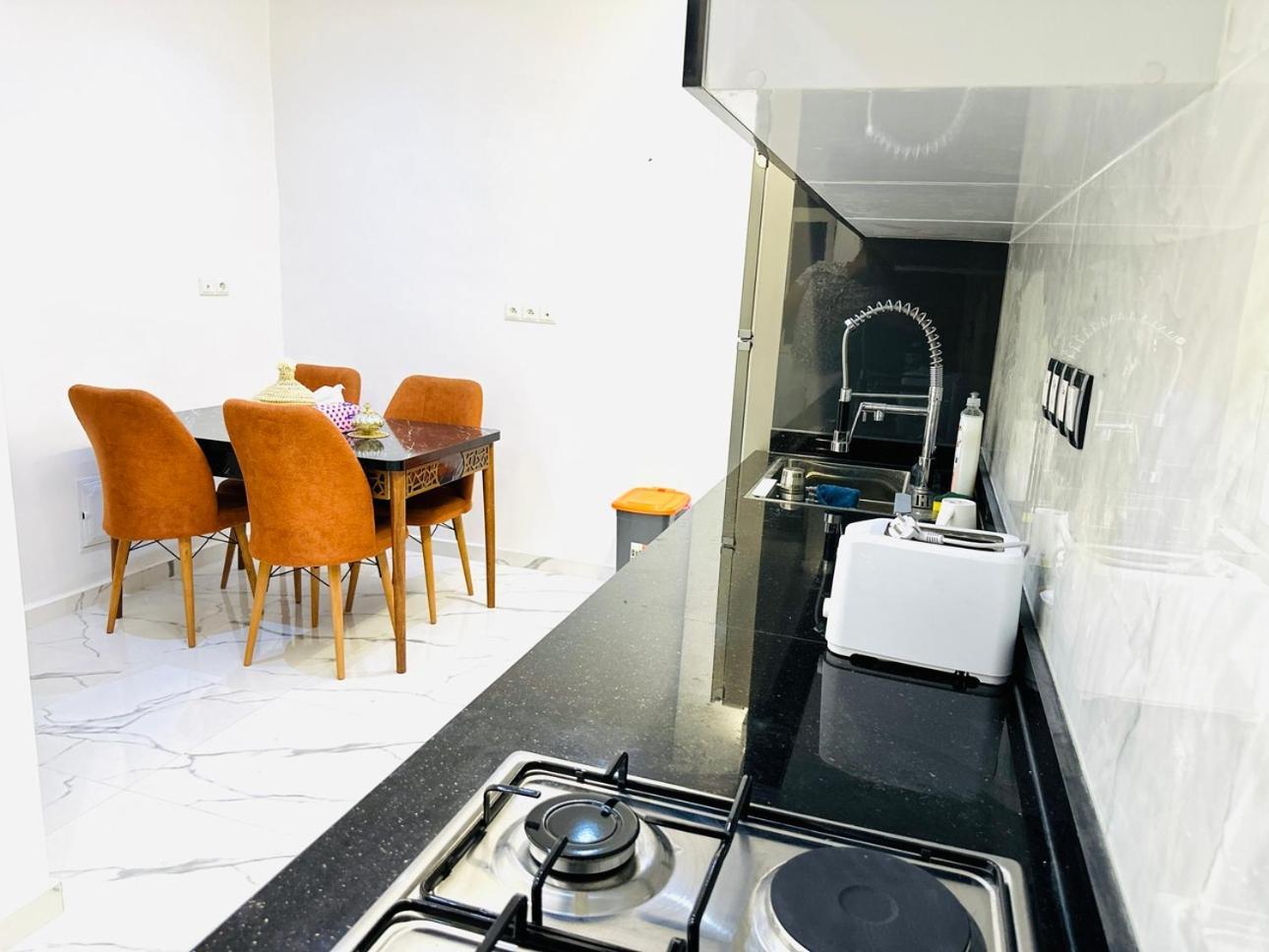 Apartment F3 De Luxe A Gueliz - 5 Min De La Gare - Piscine, Wifi, Parking Au Coeur De Marrakech *