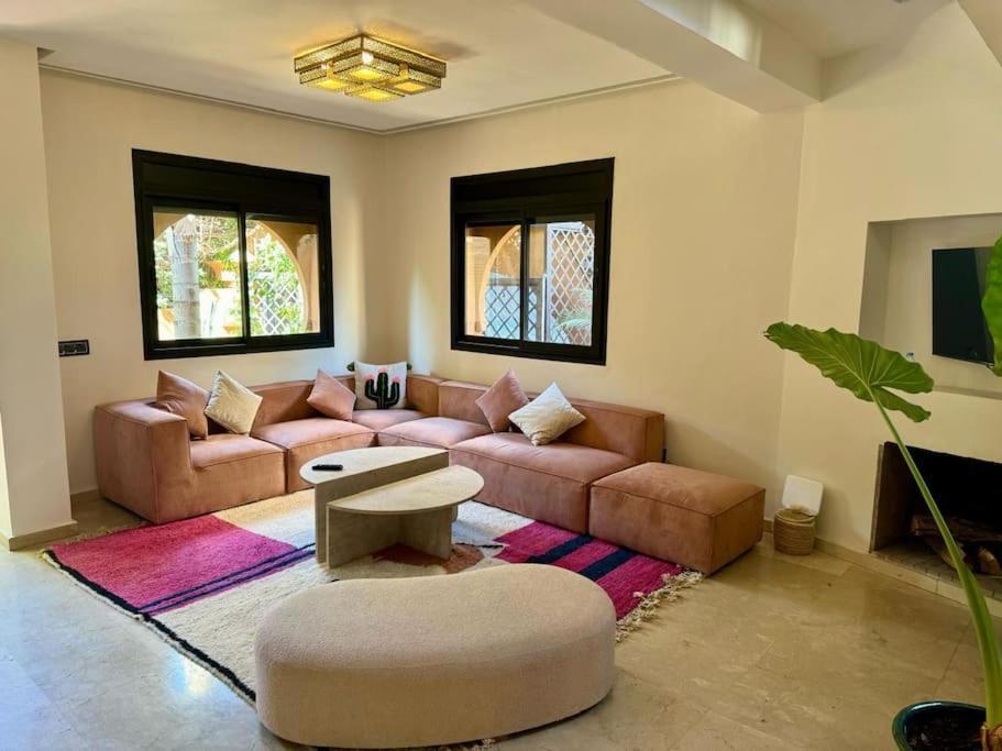 Charmante Bd M6 Centre A 5mn Villa *
