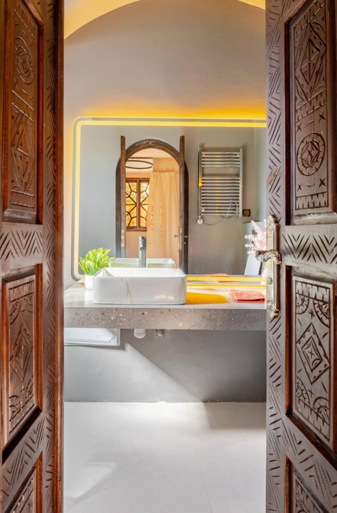 Villa A Marrakech With Warm Pool Marrakesh