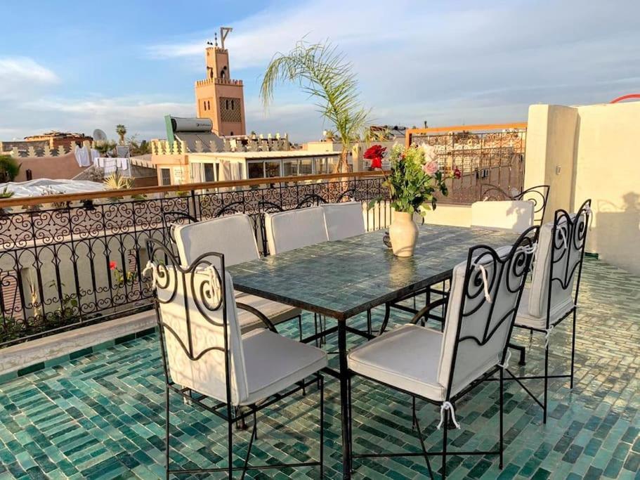 Laklak Nouvelle 400m2 Mit Pool In Der Medina Marrakesh